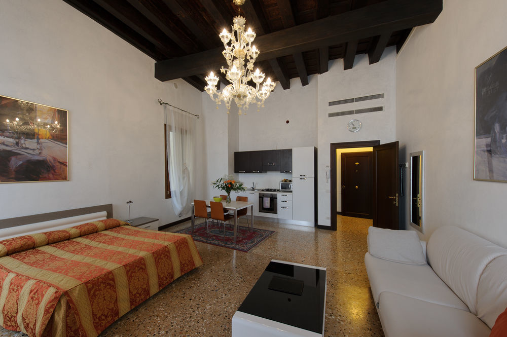 Ca Sant'Angelo Apartment Venice Luaran gambar