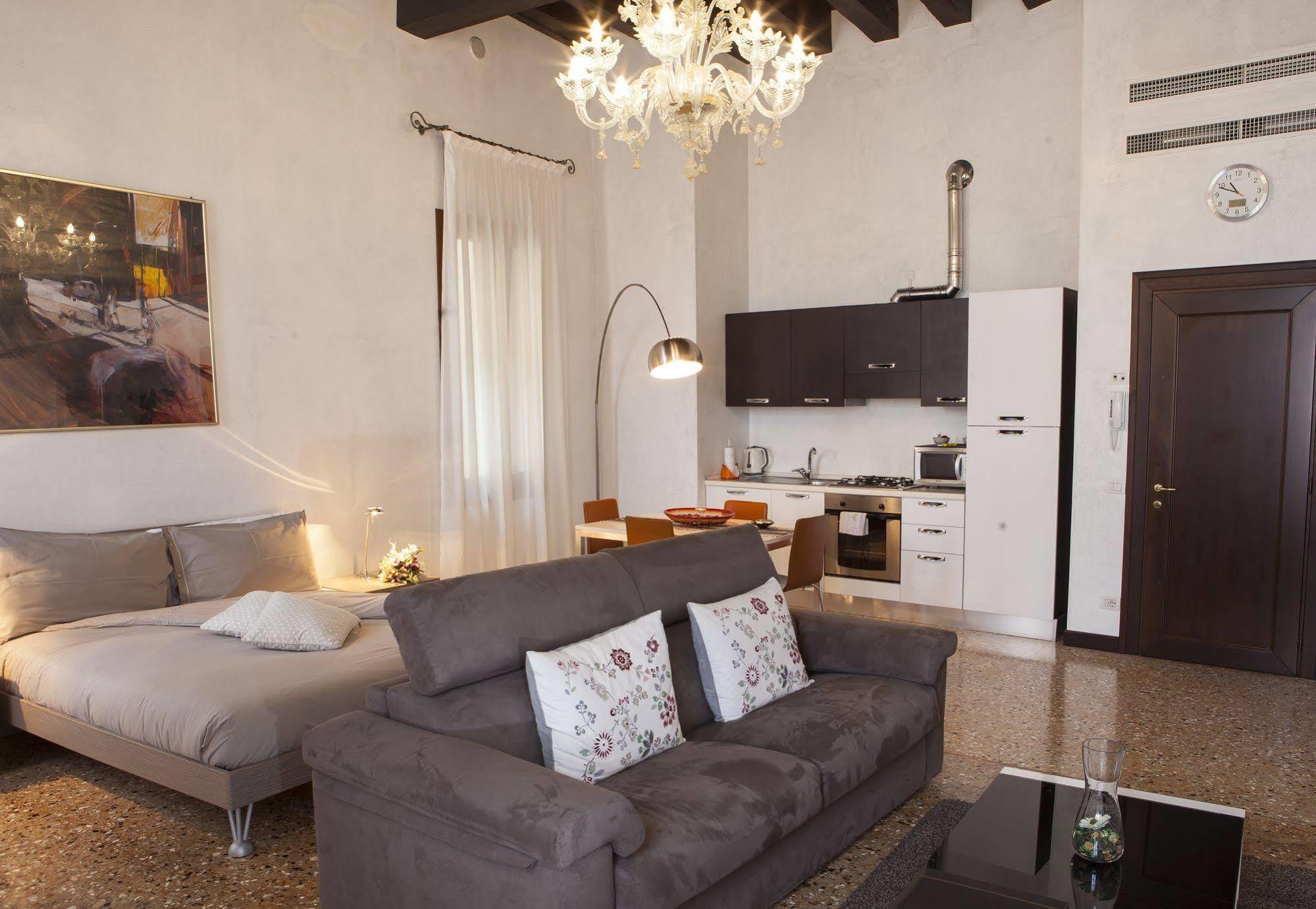 Ca Sant'Angelo Apartment Venice Luaran gambar